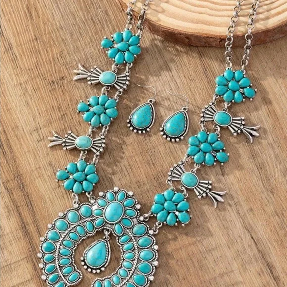 Turquoise Floral Squash Blossom Necklace Set - Women Jewelry - Picture 2 of 3